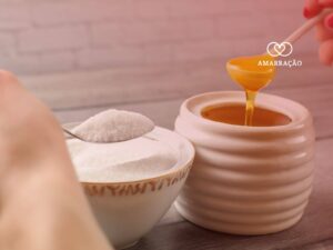 Simpatia para unir casal com açúcar e mel